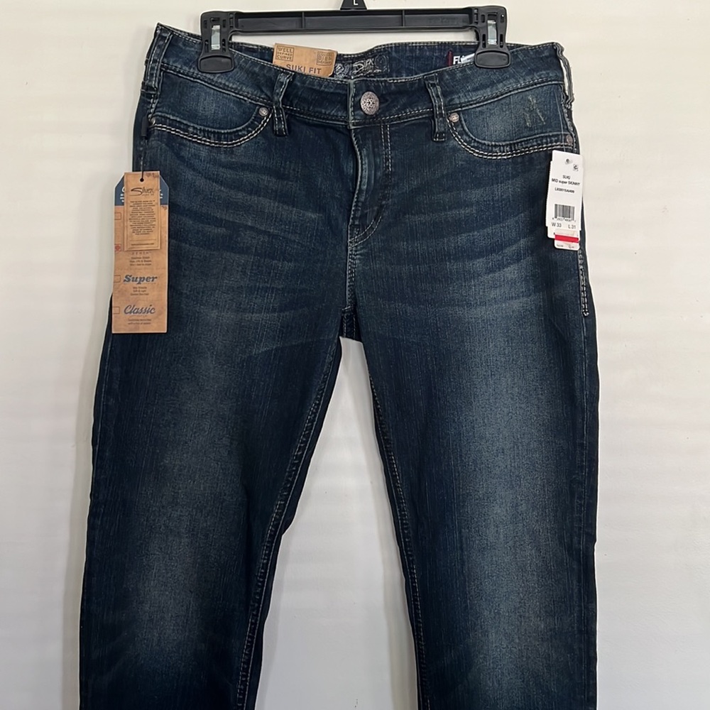 SUKI NWT FIT CURVED JEANS - Picture 2 of 11
